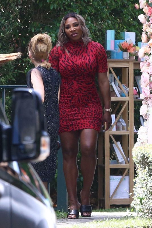 SERENA WILLIAMS at Frida Mom Event in Miami 03/31/2022