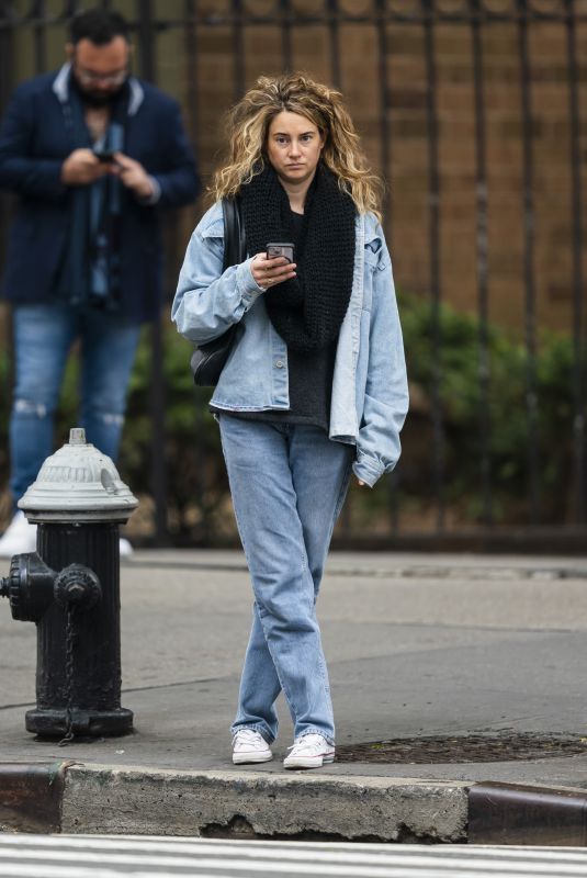 SHAILENE WOODLEY Out in New York 004/26/2022