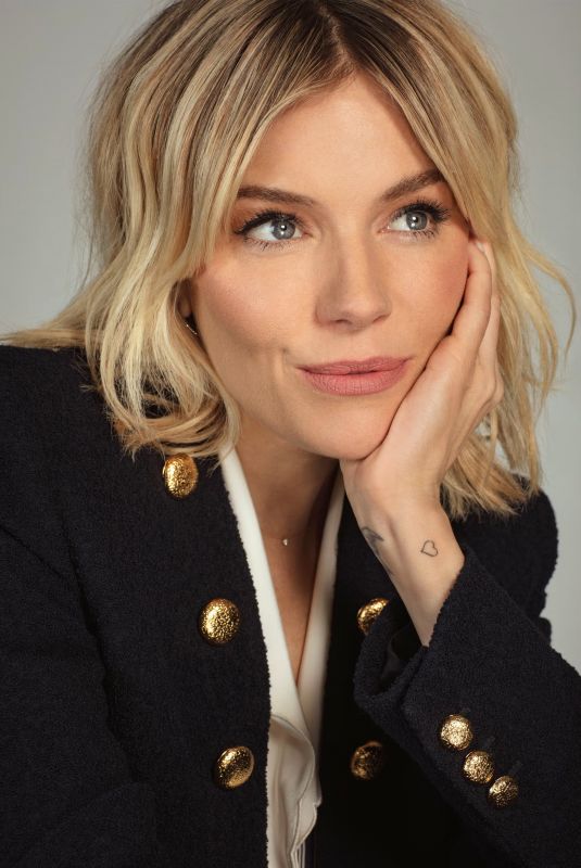 SIENNA MILLER for Netflix Queue, April 2022