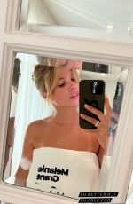 SOFIA RICHIE - Instagram Photos 03/31/2022