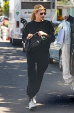 SOFIA RICHIE Shopping with Friends on Melrose Place in West Hollywood 04/13/2022