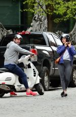 TAYLOR NEISEN and Liev Schreiber Out in New York 04/25/2022