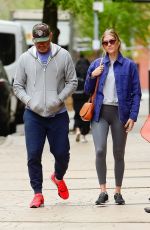 TAYLOR NEISEN and Liev Schreiber Out in New York 04/25/2022