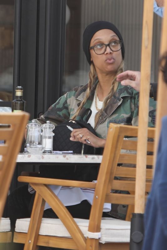 TYRA BANKS Out for Lunch at Angelini Ristorante & Bar in Pacific Palisades 04/20/2022
