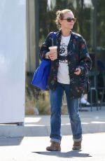 VANESSA PARADIS Shopping for Groceries in Los Angeles 04/13/2022