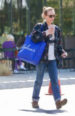 VANESSA PARADIS Shopping for Groceries in Los Angeles 04/13/2022