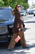 WHITNEY PORT Leaves L&R Salon in Sherman Oaks 04/29/2022