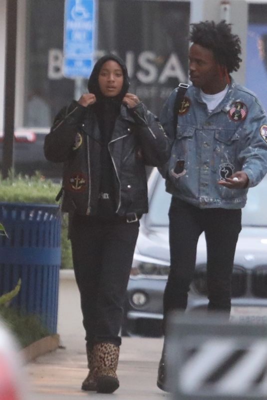 WILLOW SMITH and De’Wayne Out in Malibu 04/01/2022