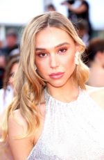 ALEXIS REN at Mother and Son Premiere at 75th Annual Cannes Film Festival 05/27/2022