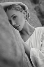 ALEXIS REN for Grazia Magazine, Bulgaria June 2022