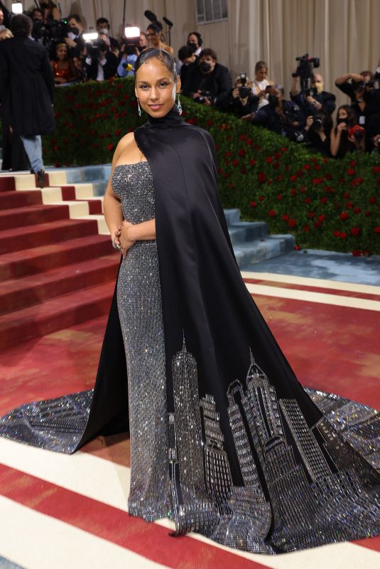 ALICIA KEYS at Met Gala Celebrating In America: An Anthology of Fashion in New York 05/02/2022