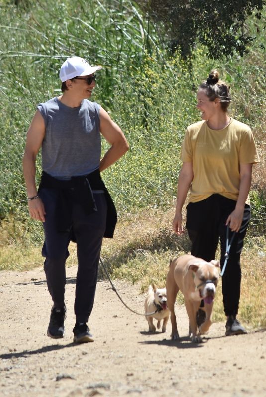 ALICIA SILVERSTONE Out for a Morning Hike in Studio City 05/10/2022