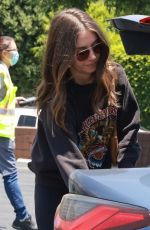 ALISON BRIE Shopping for Groceries in Los Angeles 05/27/2022