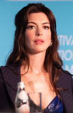 ANNE HATHAWAY at Armageddon Time Press Conference at Cannes Film Festival 05/20/2022