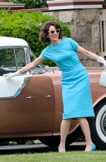 ANNE HATHAWAY on the Set of Mother