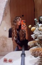 ANNE WINTERS - Instagram Photos 05/09/2022
