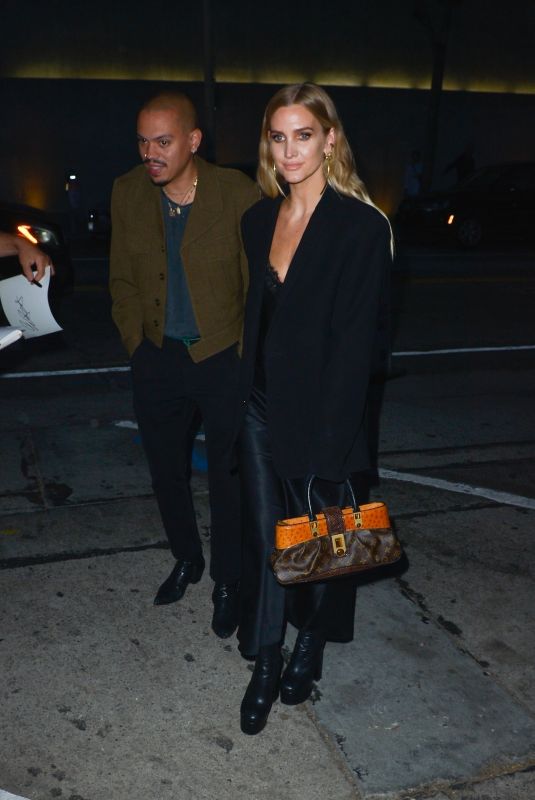 ASHLEE SIMPSON and Evan Ross Arrives at Craig