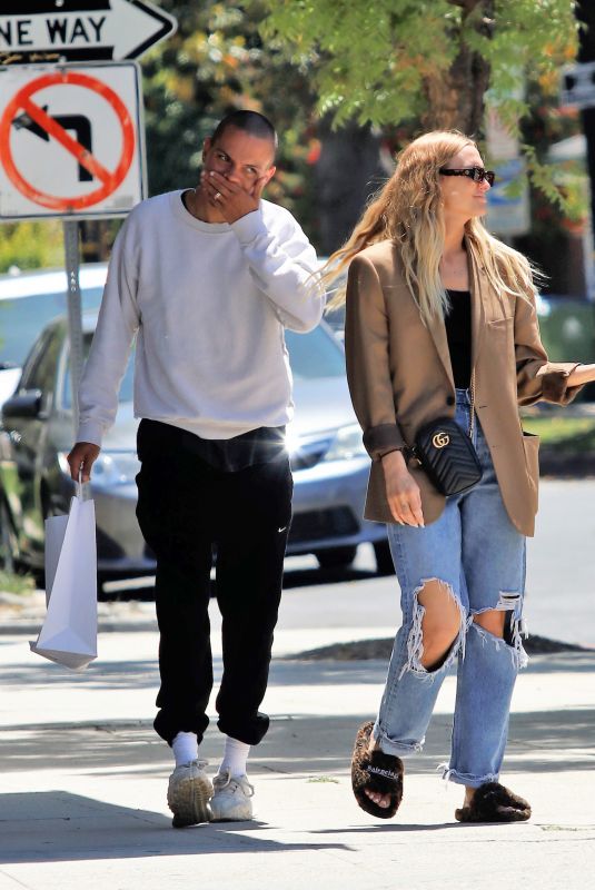 ASHLEE SIMPSON and Evan Ross Out Shopping in Los Angeles 05/06/2022