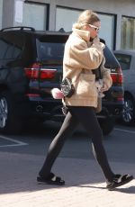 ASHLEE SIMPSON Out for Yoga Class in Los Angeles 04/29/2022