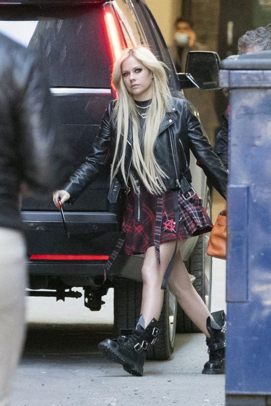 AVRIL LAVIGNE Arrives at Massey Hall in Toronto 04/29/2022
