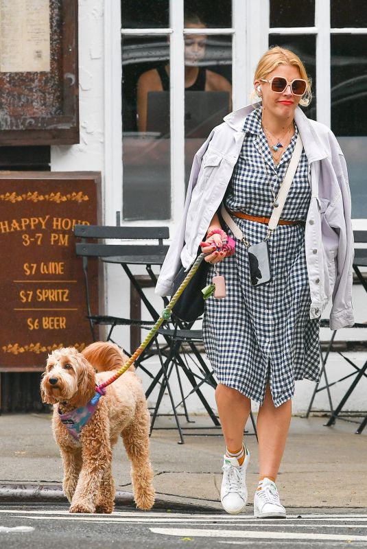 BUSY PHILIPPS Out with Her Dog in New York 05/29/2022