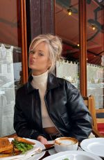 CAROLINA V MARIE - Instagram Photos 05/09/2022