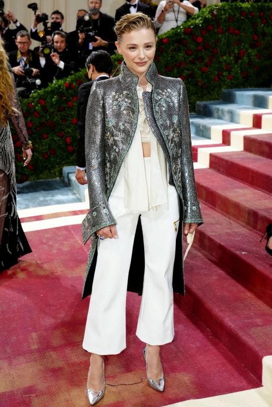 CHLOE MORETZ at Met Gala Celebrating In America: An Anthology of Fashion in New York 05/02/2022
