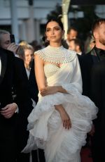DEEPIKA PADUKONE at 75th Annual Cannes Film Festival Closing Ceremony 05/28/2022