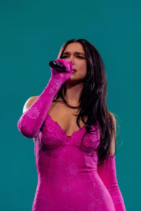 DUA LIPA Performs at Her Future Nostalgia Tour 05/09/2022