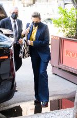 ELIZABETH OLSEN Arrives at Good Morning America in New York 05/05/2022