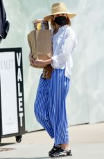 ELIZABETH OLSEN Out Shopping for Groceries in Los Angeles 05/19/2022