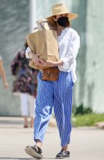 ELIZABETH OLSEN Out Shopping for Groceries in West Hollywood 05/19/2022