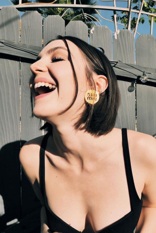 ELLA HUNT - Miu Miu Women