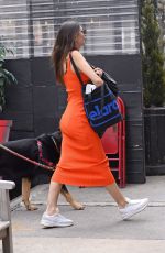 EMILY RATAJKOWSKI Arrives at Her Apartment in New York 05/05/2022