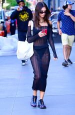 EMILY RATAJKOWSKI Out and About in New York 05/18/2022