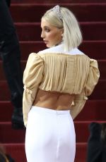 EMMA CHAMBERLAIN at Met Gala Celebrating In America: An Anthology of Fashion in New York 05/02/2022