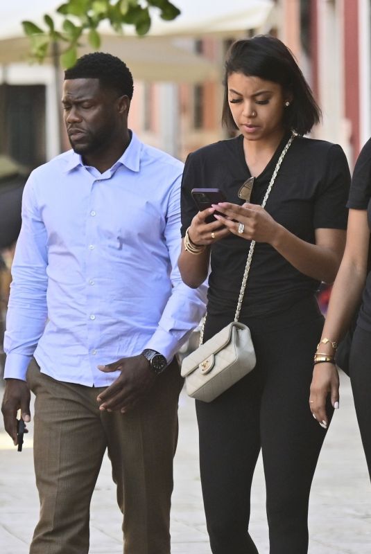 ENIKO PARRISH Out on Vacation in Venice 05/11/2022