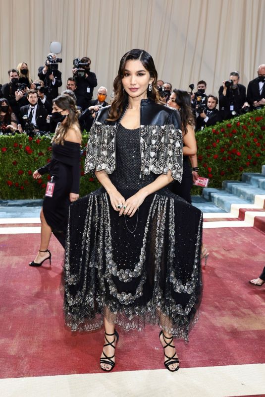 GEMMA CHAN at Met Gala Celebrating In America: An Anthology of Fashion in New York 05/02/2022