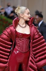 GIGI HADID at Met Gala Celebrating In America: An Anthology of Fashion in New York 05/02/2022