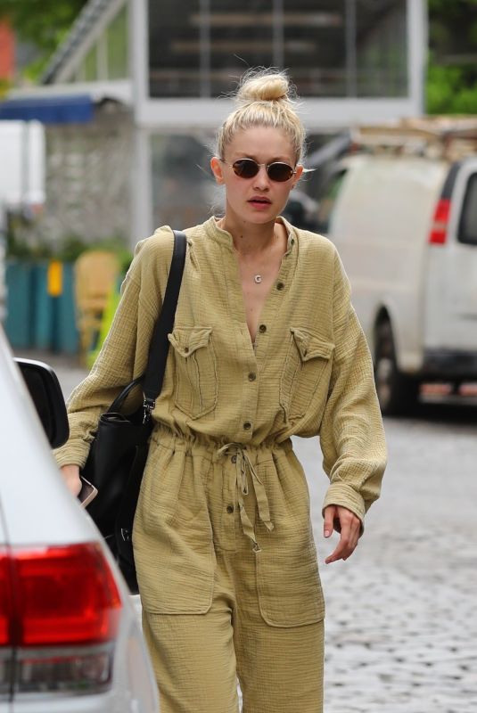 GIGI HADID Out and About in New York 05/13/2022