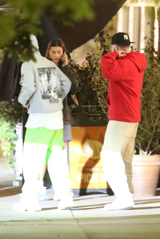 HAILEY and Justin BIEBER Leaves an Italian Restaurant in Los Angeles 05/06/2022