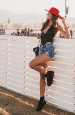 HELEN OWEN - Instagram Photos 05/16/2022