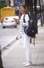 HODA KOTB Waiting for Uber in New York 05/16/2022