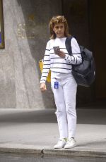 HODA KOTB Waiting for Uber in New York 05/16/2022