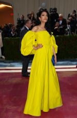 HUMA ABEDIN at Met Gala Celebrating In America: An Anthology of Fashion in New York 05/02/2022