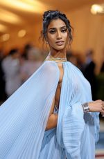 IMAAN HAMMAM at Met Gala Celebrating In America: An Anthology of Fashion in New York 05/02/2022