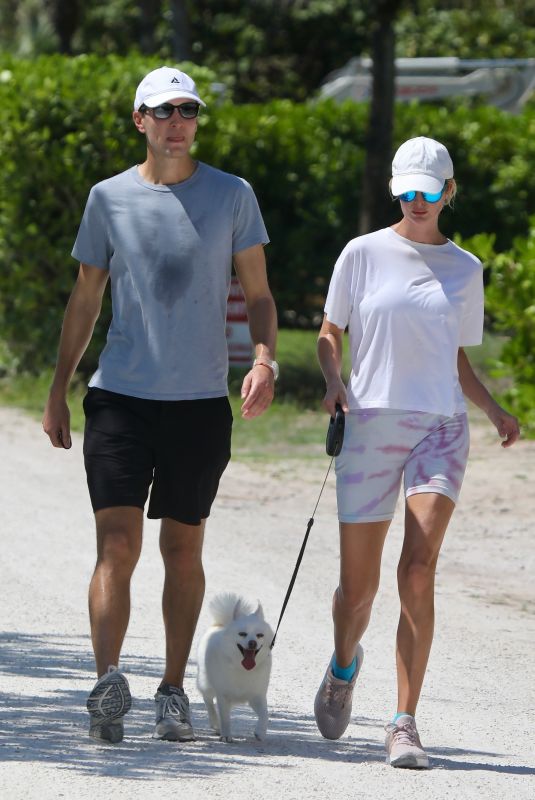 IVANKA TRUMP and Jared Kushner Out with Their Dog in South Beach 05/28/2022