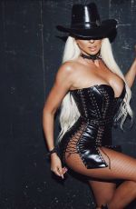 JELENA KARLEUSA - Instagram Photos, November 2021