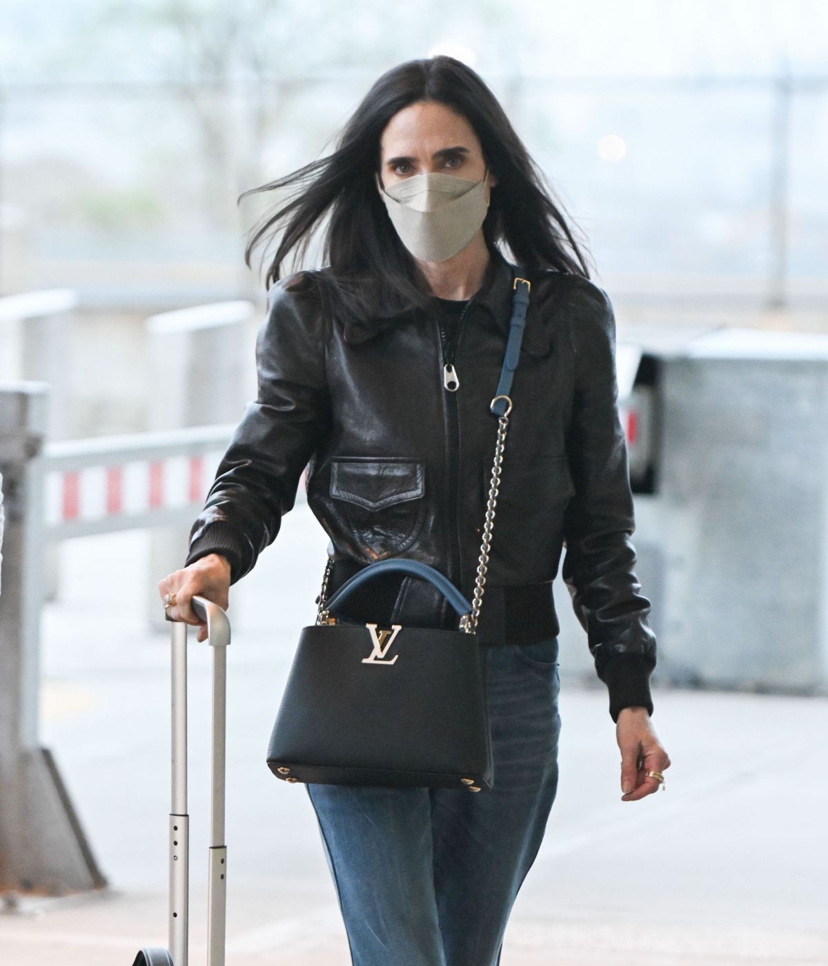 Jennifer Connelly arriving at JFK airport with her children New York City,  USA - 09.09.09 Stock Photo - Alamy