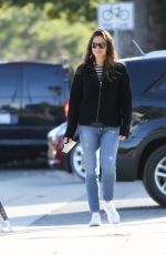 JENNIFER GARNER Out in Brentwood 05/10/2022